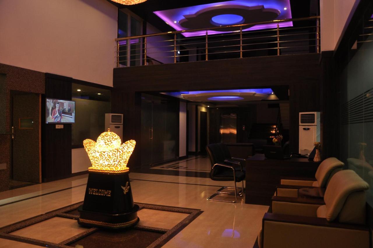 Grand Clarks Inn Badami Zewnętrze zdjęcie