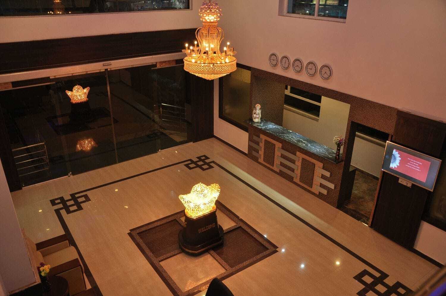 Grand Clarks Inn Badami Zewnętrze zdjęcie