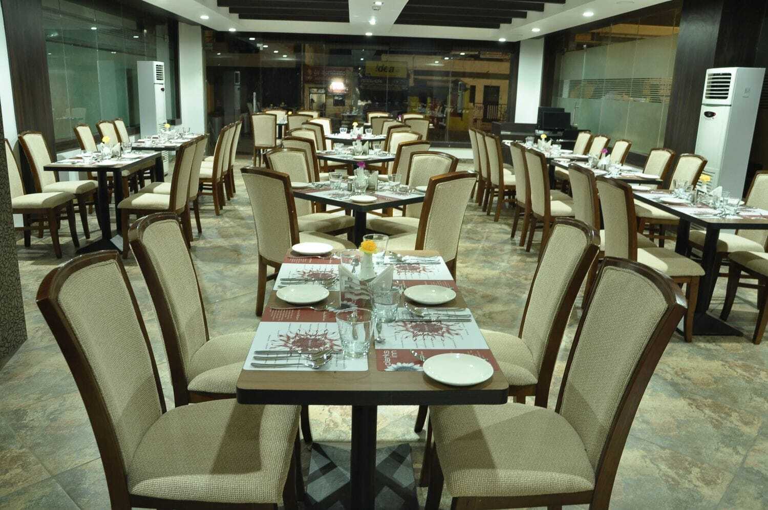 Grand Clarks Inn Badami Zewnętrze zdjęcie